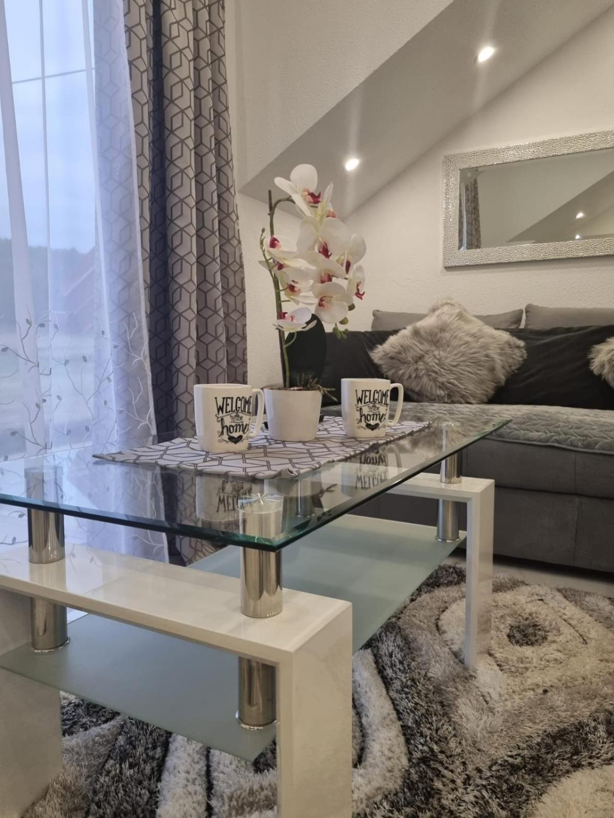 Luxury Apartment Megy Otočac Exteriör bild